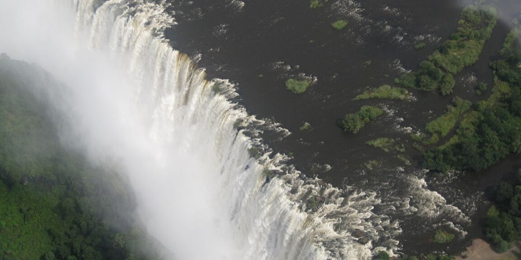 victoria falls from the air